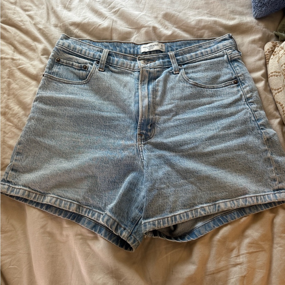 Abercrombie High Wasted Dad Short